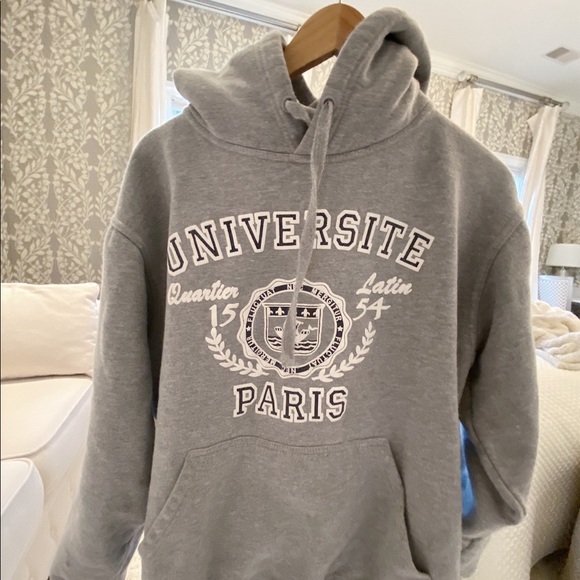Jackets & Blazers - XL “Universite of Paris” sweatshirt